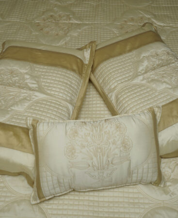 Premium Quilted Bedcover (HTCAL196)